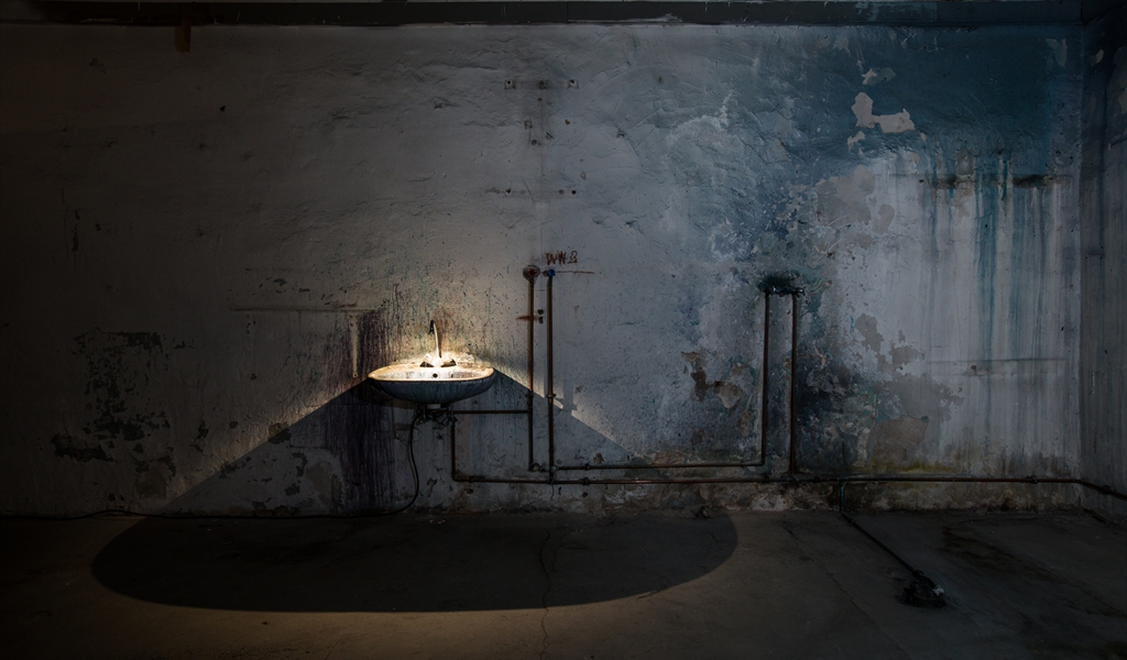 Lichtkunst Waschbecken